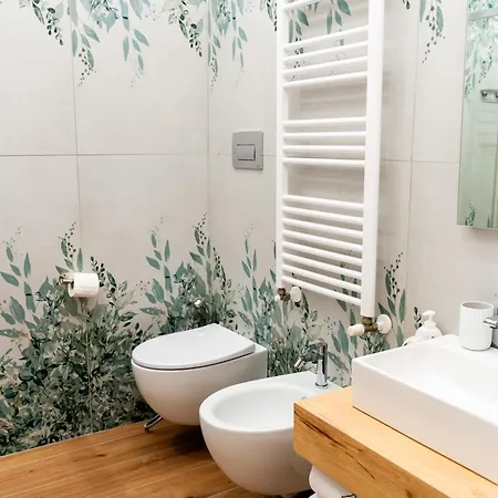 Foria 143 게스트하우스 4*